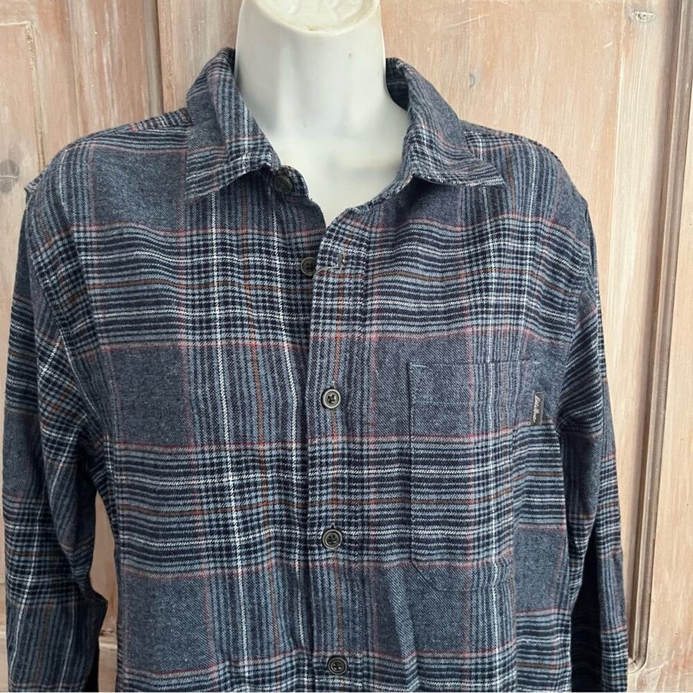 Eddie Bauer Blue Flannel Plaid Button Up Shirt Men’s Medium NEW - Picture 7 of 9